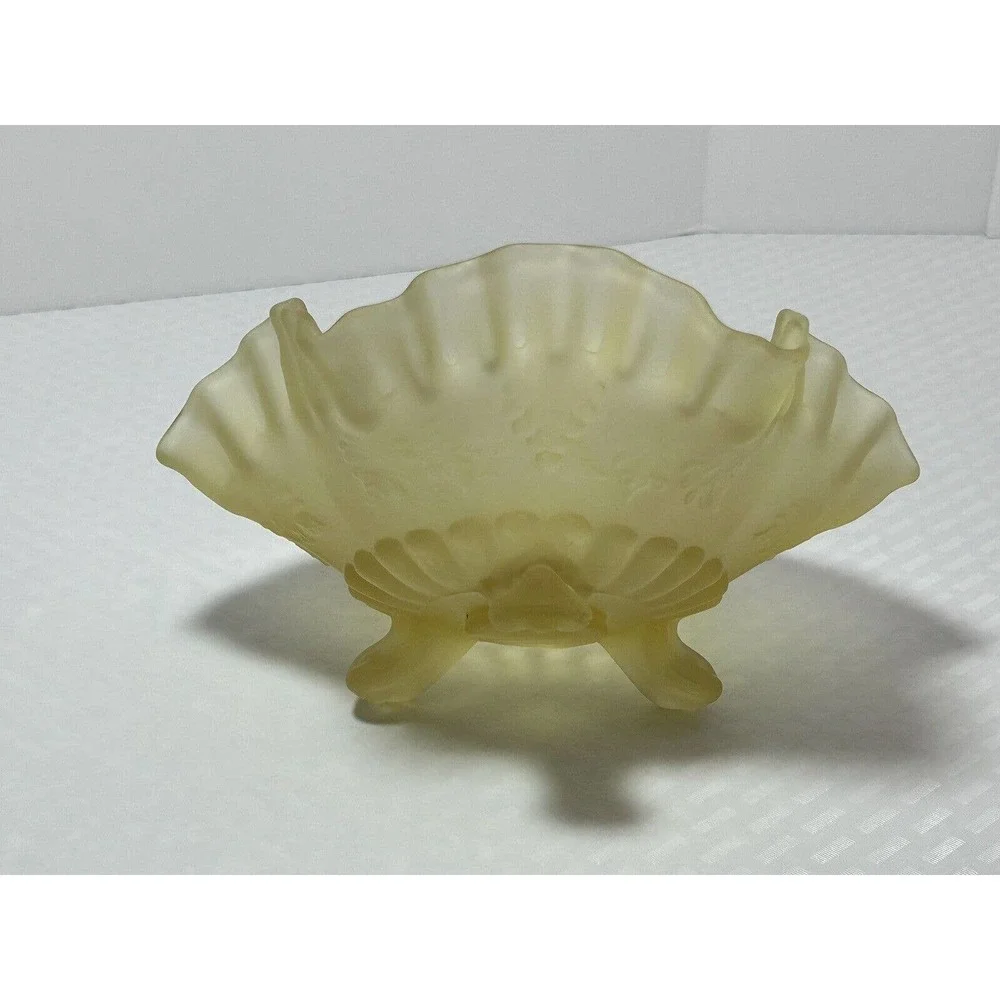 Westmoreland Glass Yellow Satin 3 Footed Bowl Double‎ Crimped Edge Paneled Grape